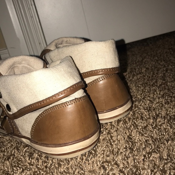 Shoes - Picture 3 of 5